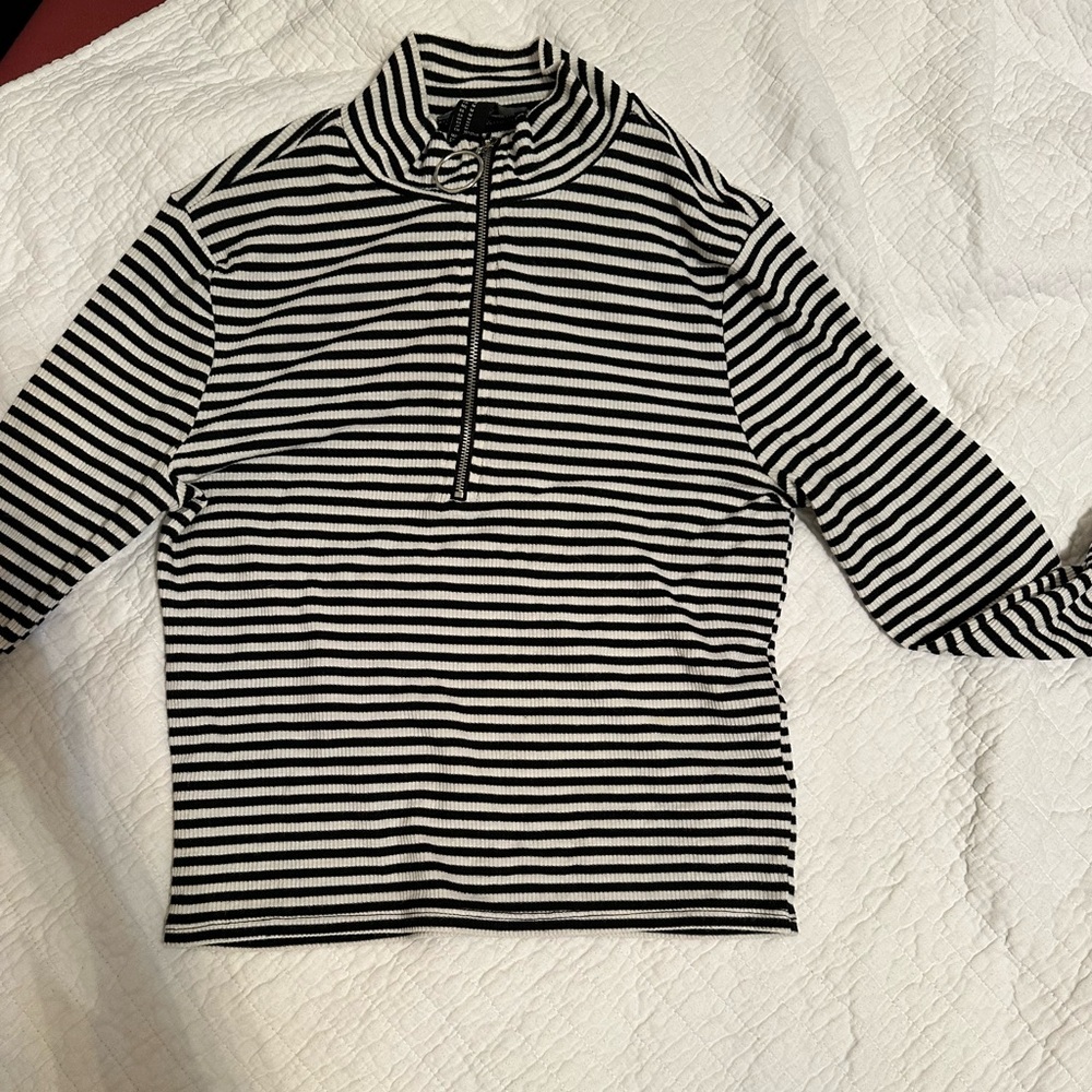 F21 striped long sleeve🖤